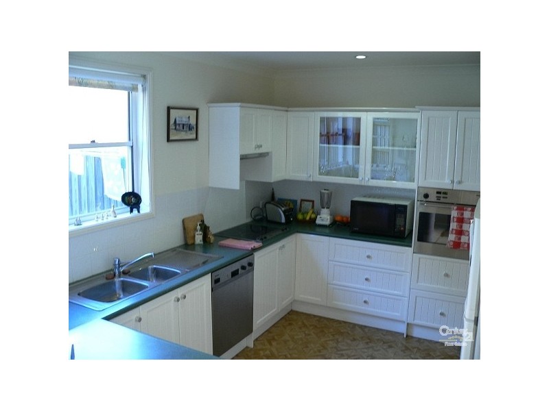 2/3 Hillview Crescent, The Hill NSW 2300