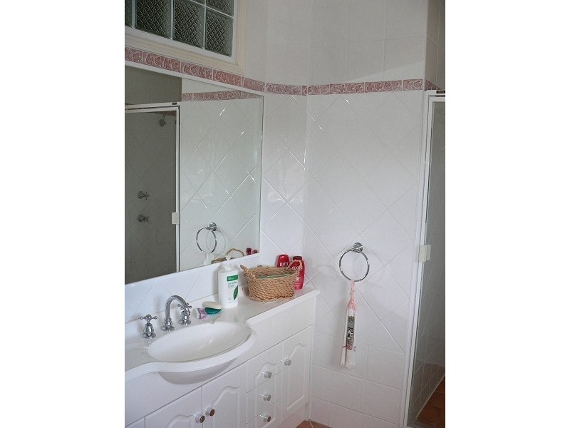 2/3 Hillview Crescent, The Hill NSW 2300