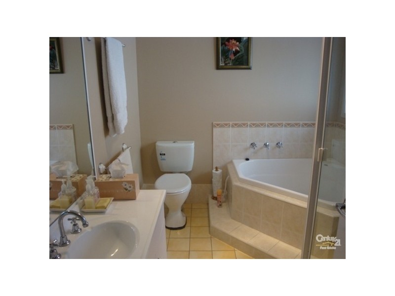 38 Berrico Avenue, Maryland NSW 2287