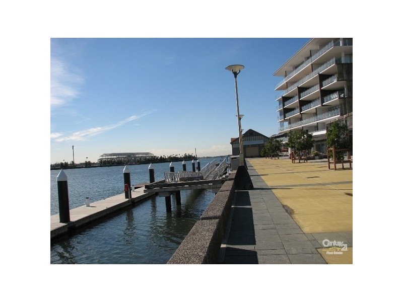 303/7 Honeysuckle Drive, Newcastle NSW 2300