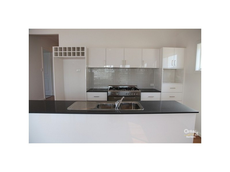 211 Gosford Road, Adamstown NSW 2289