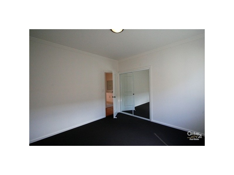 211 Gosford Road, Adamstown NSW 2289