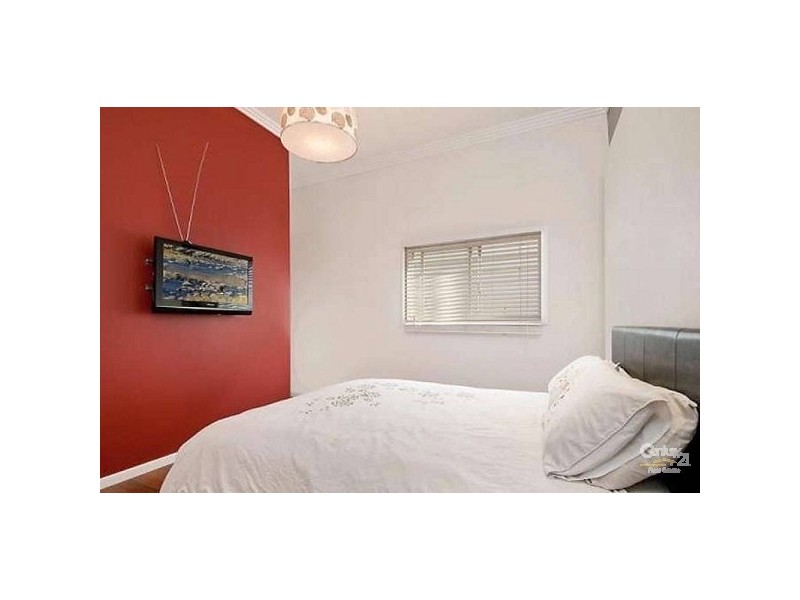 51 Douglas Street, Stockton NSW 2295