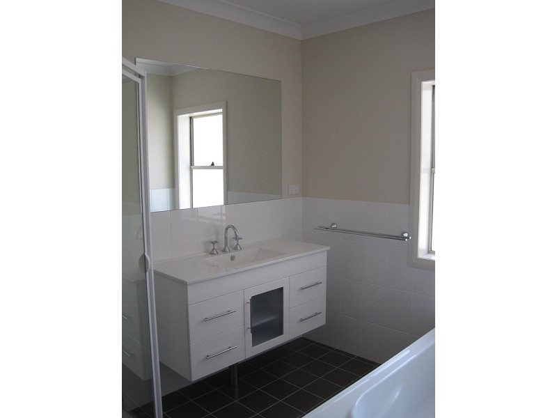 1 Sellers Avenue, Rutherford NSW 2320