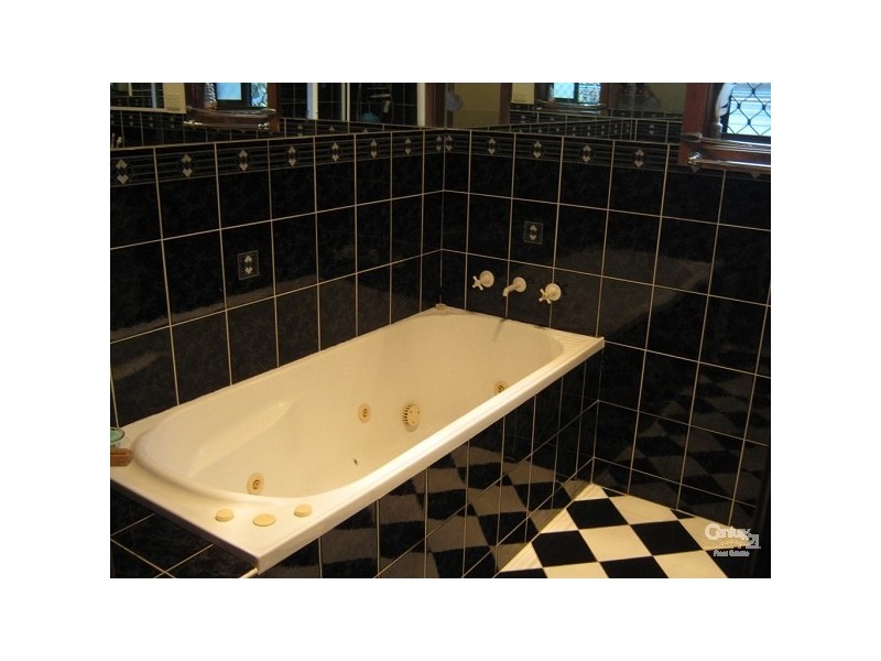 1 Lewis Street, Islington NSW 2296