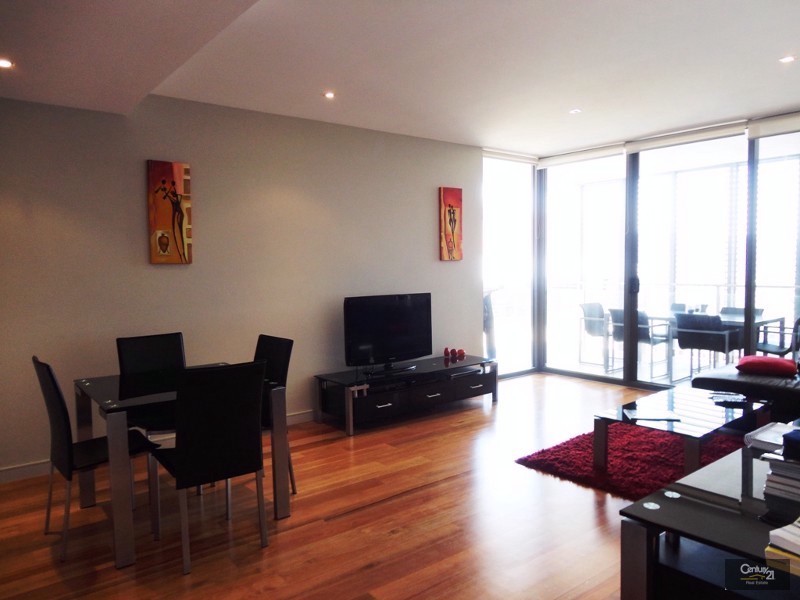 101/15-17 Honeysuckle Drive, Newcastle NSW 2300