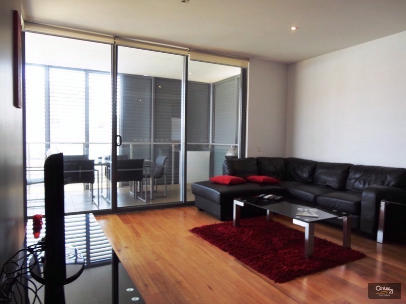 101/15-17 Honeysuckle Drive, Newcastle NSW 2300