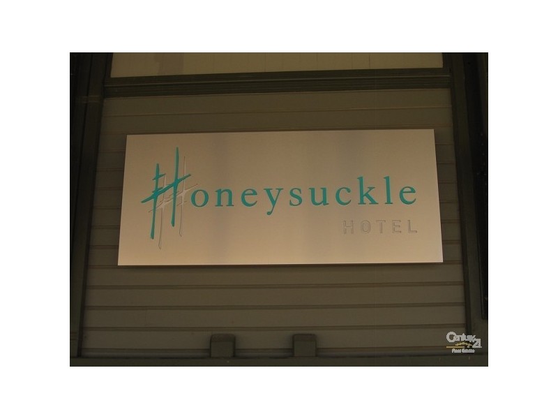 101/15-17 Honeysuckle Drive, Newcastle NSW 2300