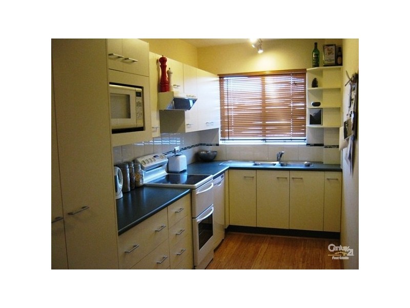 2/5 Dent Street, Merewether NSW 2291