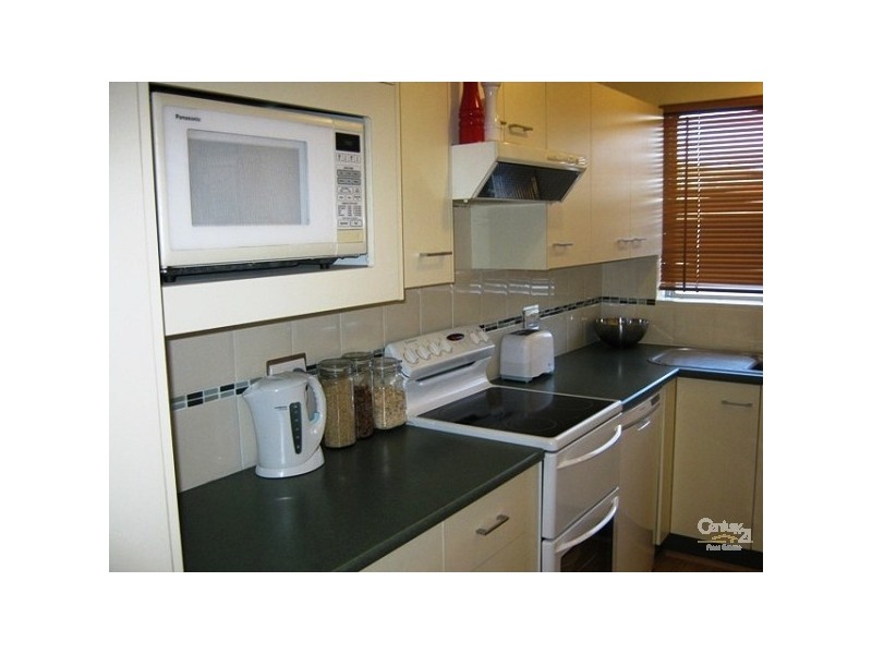 2/5 Dent Street, Merewether NSW 2291