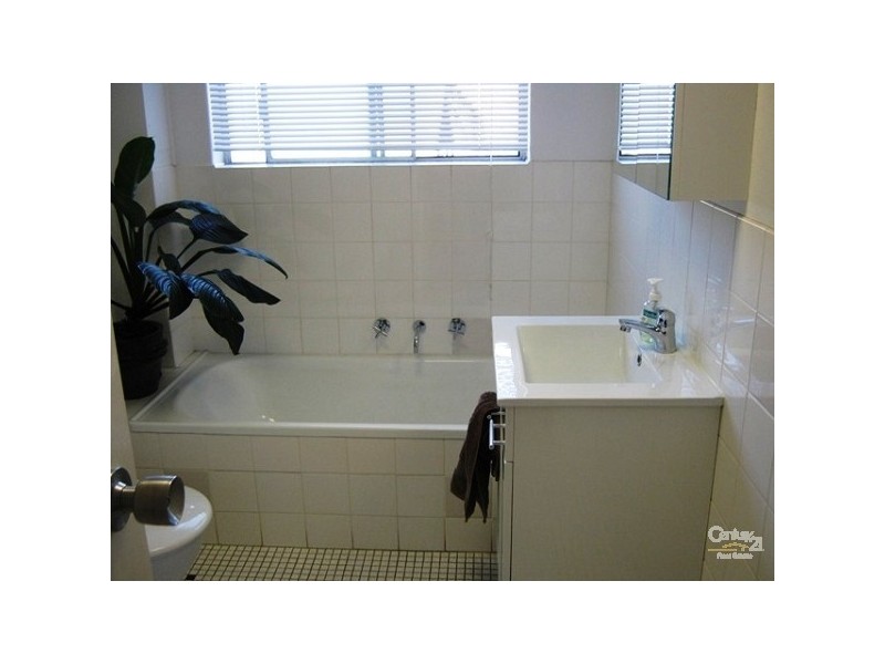 2/5 Dent Street, Merewether NSW 2291