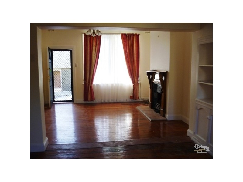31 Gibson Street, Cooks Hill NSW 2300