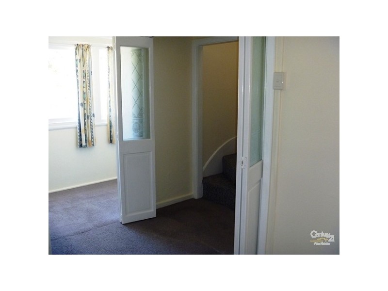 31 Gibson Street, Cooks Hill NSW 2300
