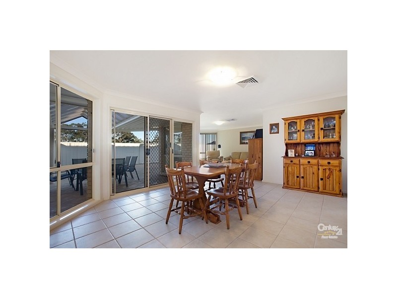 5 Kensington Grove, Maryland NSW 2287