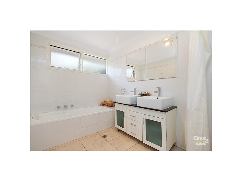 17 Windeyer Close, Medowie NSW 2318