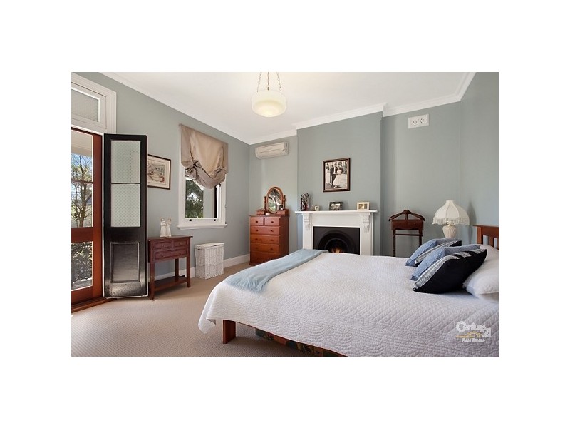 55 Lawson Street, Hamilton NSW 2303