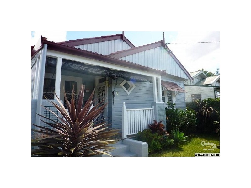 8 Elizabeth Street, Mayfield NSW 2304
