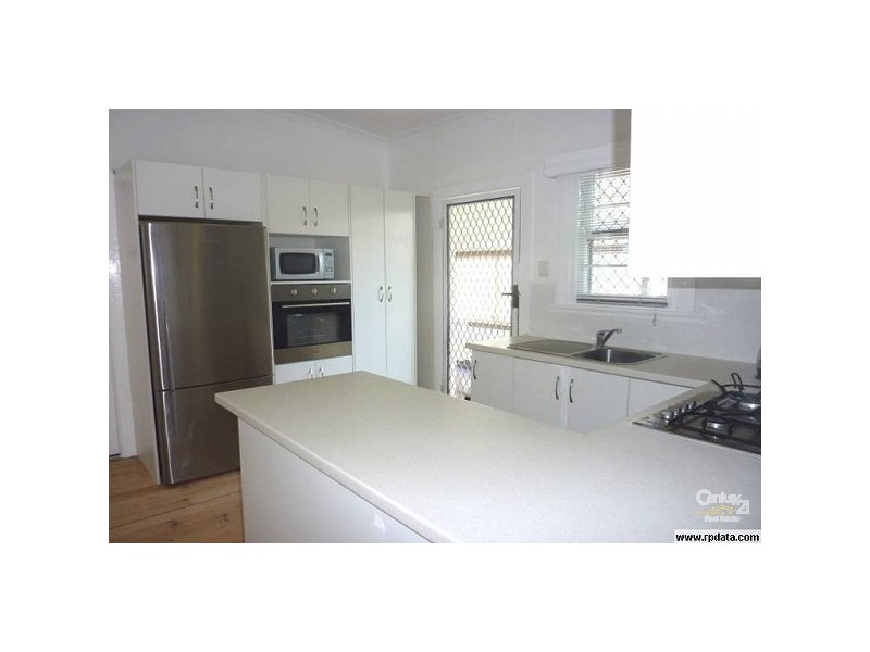 8 Elizabeth Street, Mayfield NSW 2304