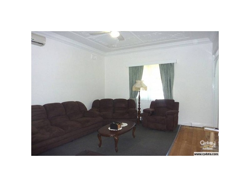 8 Elizabeth Street, Mayfield NSW 2304