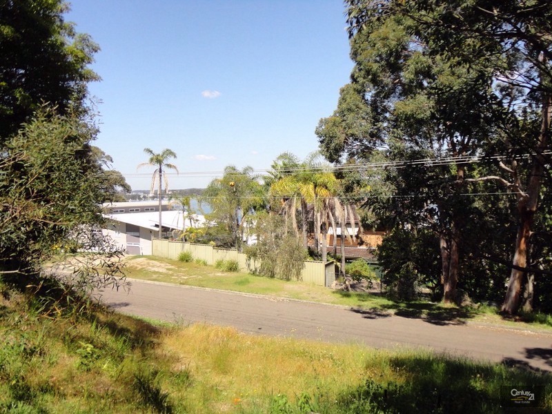 71 Alkrington Avenue, Fishing Point NSW 2283