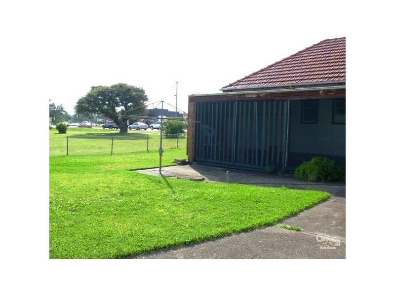 353 Lake Road, Glendale NSW 2285