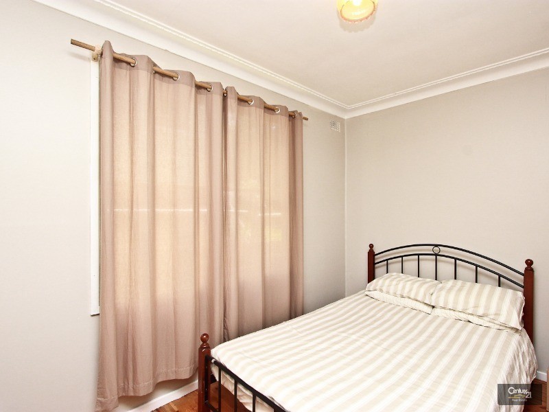 33 Joanne Street, Kotara NSW 2289