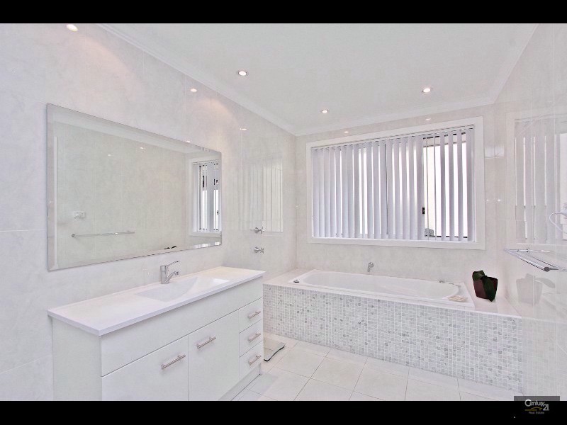 4 Morley Court, Cameron Park NSW 2285