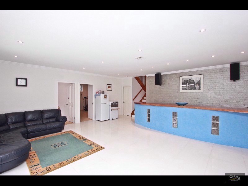 4 Morley Court, Cameron Park NSW 2285