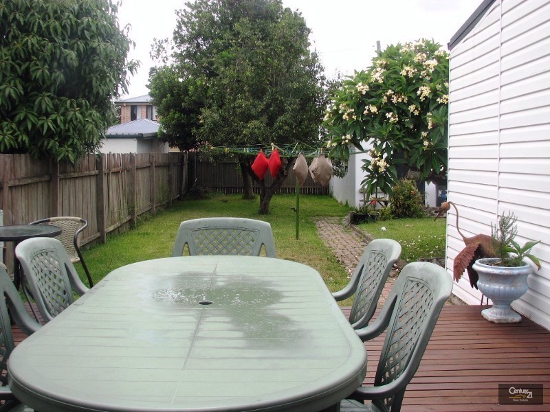 79 Lawson Street, Hamilton NSW 2303