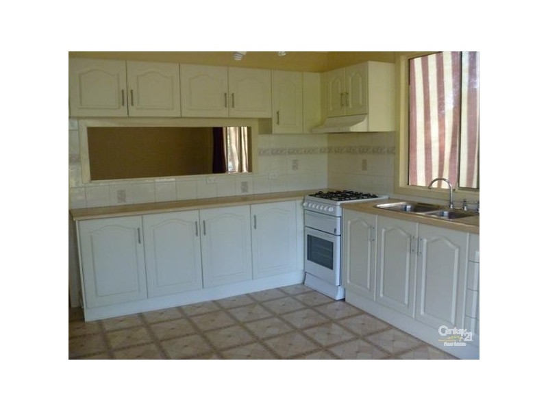 73 Fifth Street, Weston NSW 2326