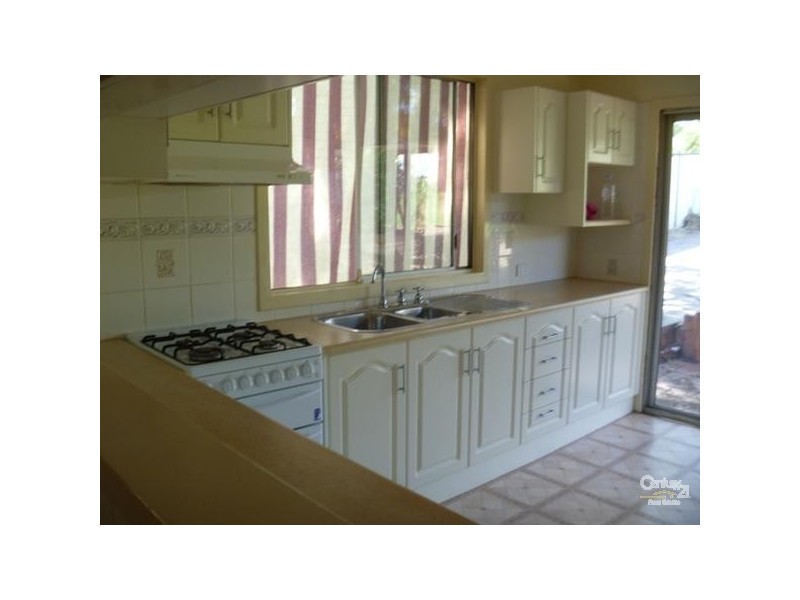 73 Fifth Street, Weston NSW 2326