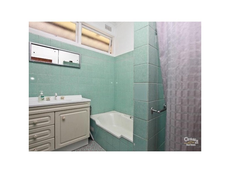 33 Joanne Street, Kotara NSW 2289