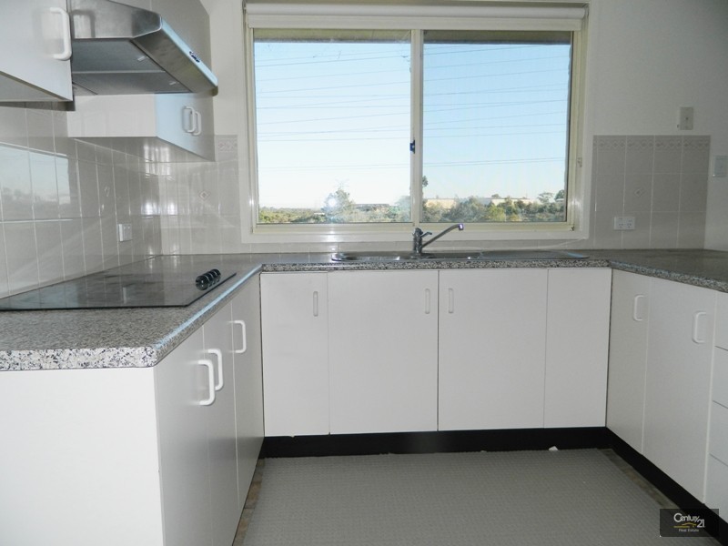 31 Decora Crescent, Warabrook NSW 2304