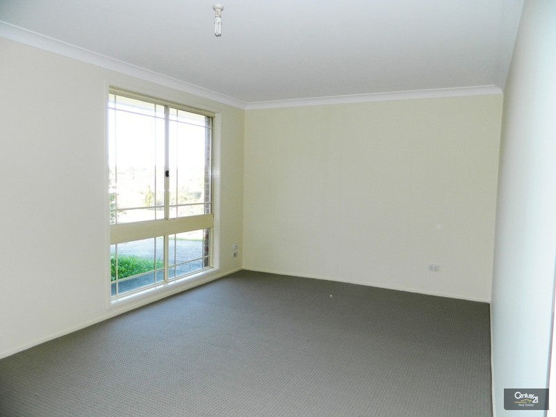 31 Decora Crescent, Warabrook NSW 2304