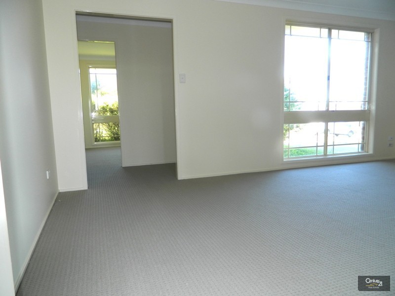 31 Decora Crescent, Warabrook NSW 2304