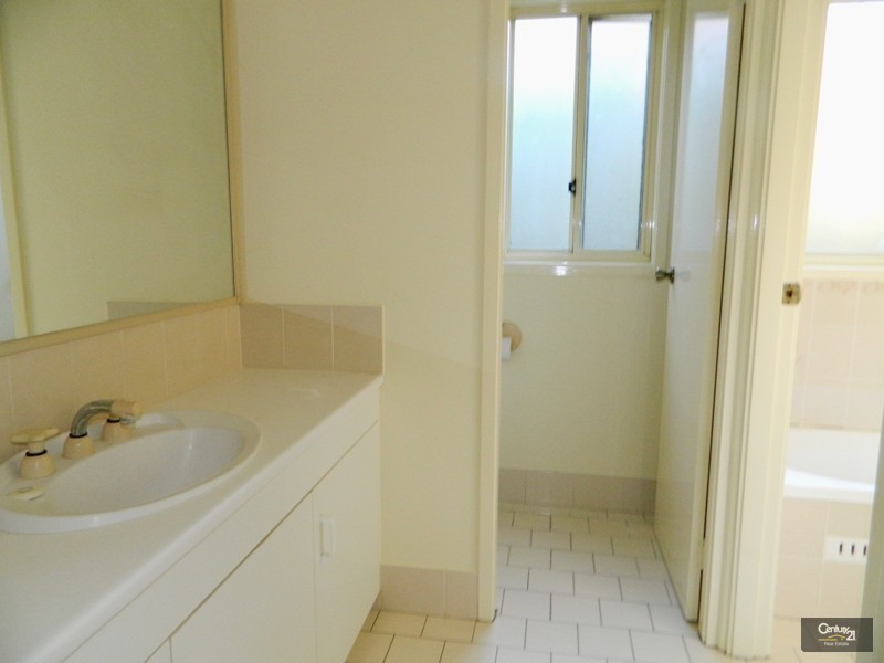 31 Decora Crescent, Warabrook NSW 2304