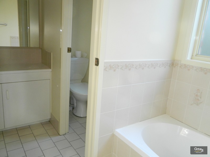 31 Decora Crescent, Warabrook NSW 2304