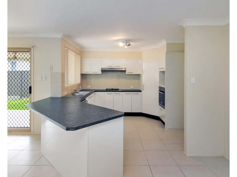 94 Northlakes Drive, Cameron Park NSW 2285