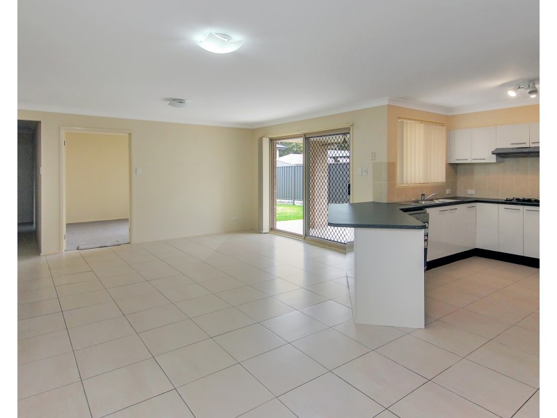 94 Northlakes Drive, Cameron Park NSW 2285