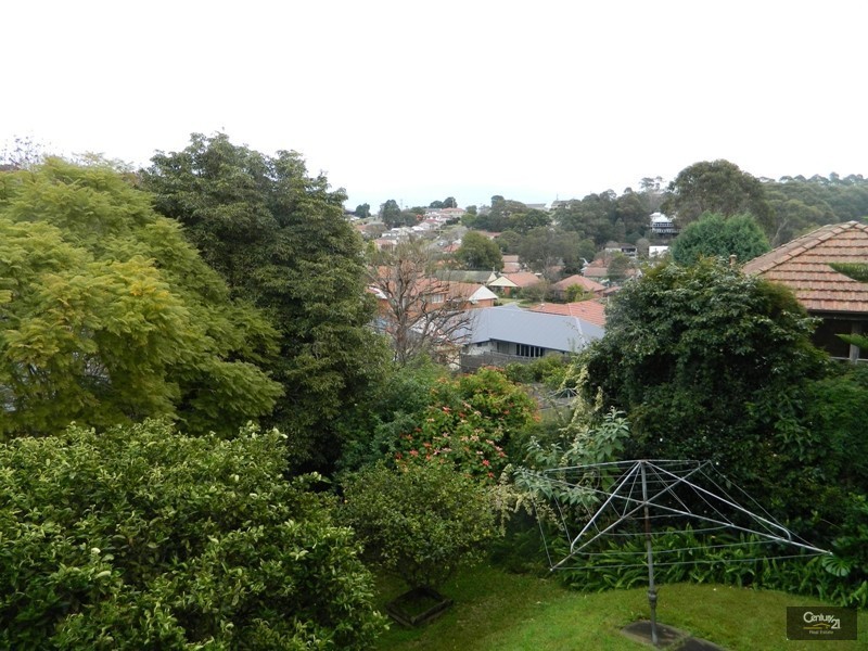 2 Lucas Crescent, Adamstown Heights NSW 2289