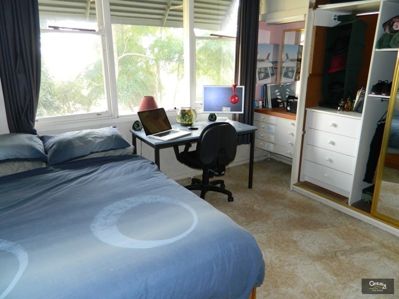 31 Nesca Parade, Cooks Hill NSW 2300