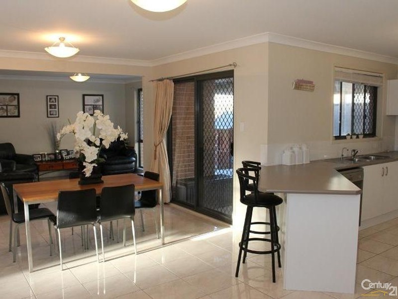 36 Ripon Way, Macquarie Hills NSW 2285