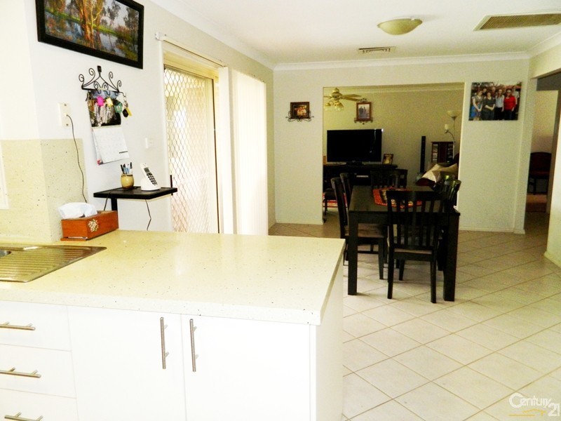 16 Lemonwood Circuit, Thornton NSW 2322