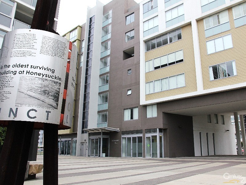 404/4 Honeysuckle Drive, Newcastle NSW 2300