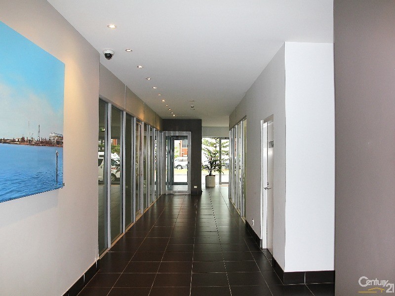 404/4 Honeysuckle Drive, Newcastle NSW 2300