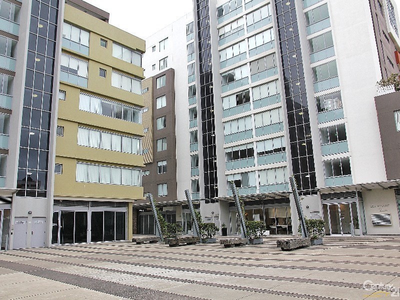 404/4 Honeysuckle Drive, Newcastle NSW 2300