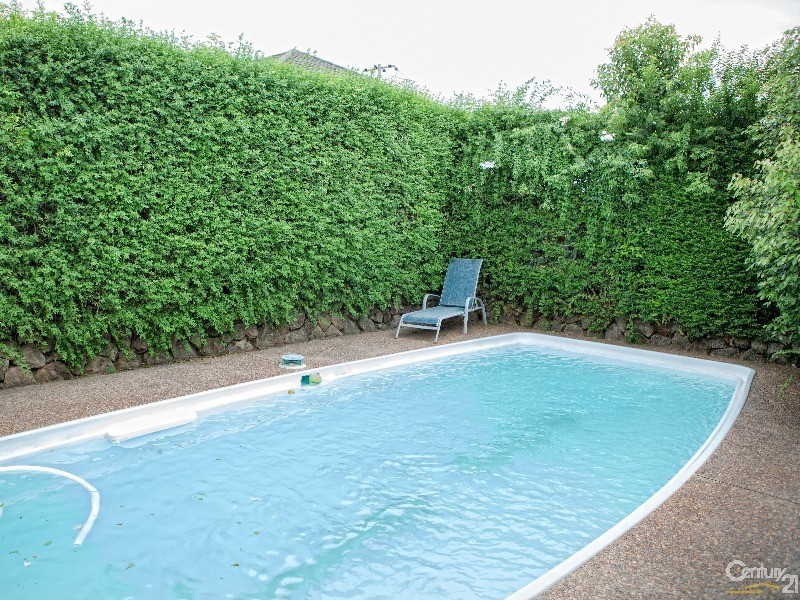 2 Beron Street, Elermore Vale NSW 2287