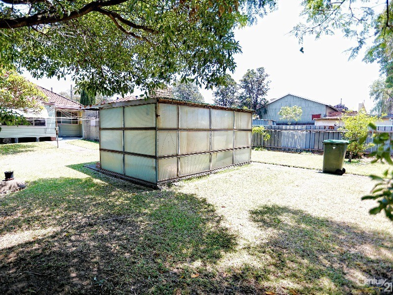 27 Irelands Avenue, Mayfield NSW 2304