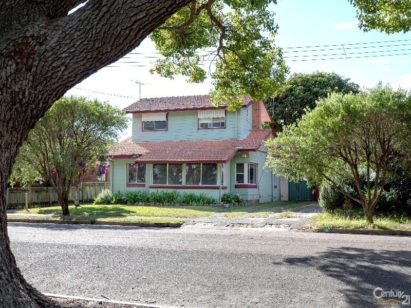 7 Thorn Road, Hamilton North NSW 2292