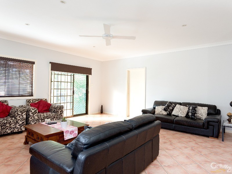 7 Thorn Road, Hamilton North NSW 2292